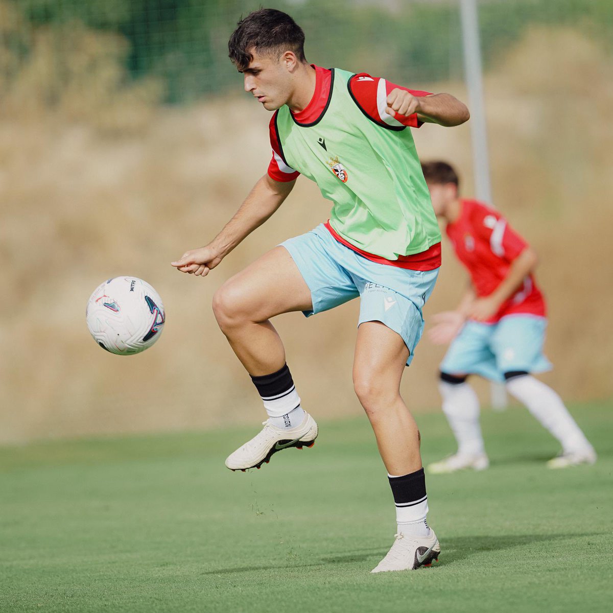 ManagementTF's tweet photo. Primeras semanas de entrenamientos y partidos amistosos de nuestro jugador 𝗝𝗢𝗦𝗘𝗠𝗔 𝗟𝗢́𝗣𝗘𝗭 con la @ADCeuta_FC 🫡⚽

Buenas sensaciones para seguir preparando la temporada en Segunda División, con las pilas desde ya cargadas y a por grandes objetivos 💪🏼🎯

#LaFamiliaTF https://t.co/fcD0X05ZlU