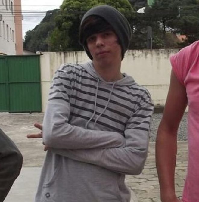chamynhao's tweet photo. umild, o homem que muda mas continua igual https://t.co/M1z508QpaU