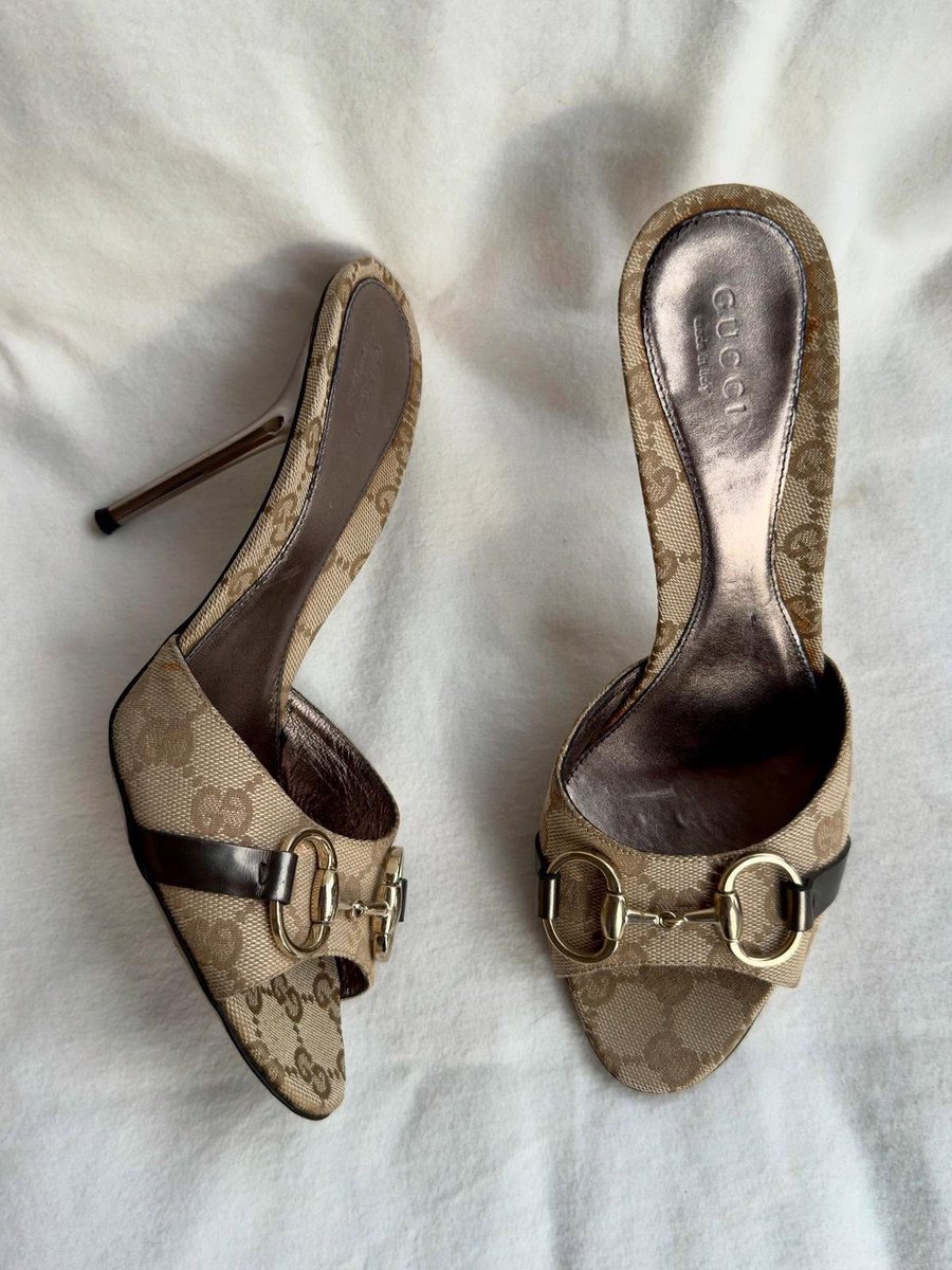 1leio's tweet photo. gucci heels https://t.co/UHnPf4D8Jy