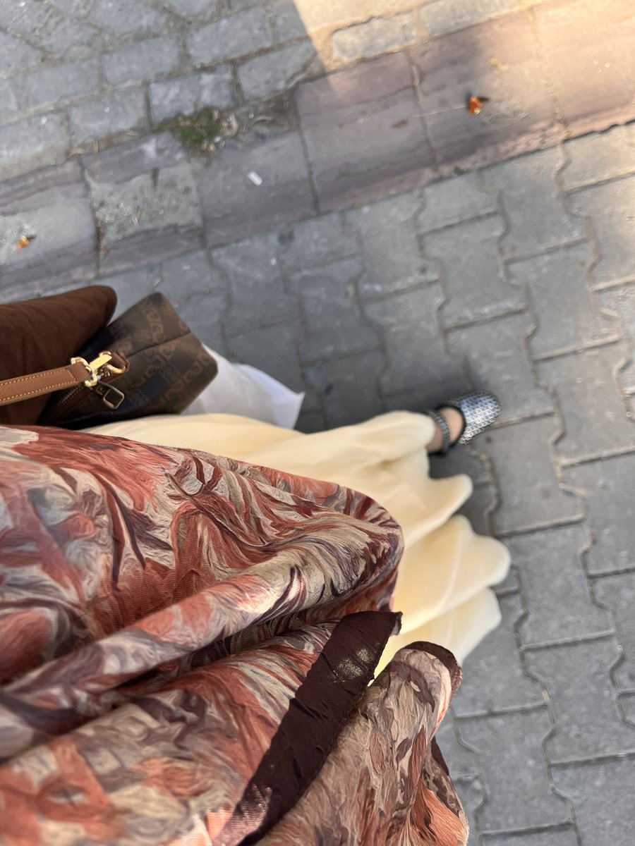 Dilannlls's tweet photo. Kahve ve sarı tonun softluğu 🍂🤎 https://t.co/S7hrlra6FP