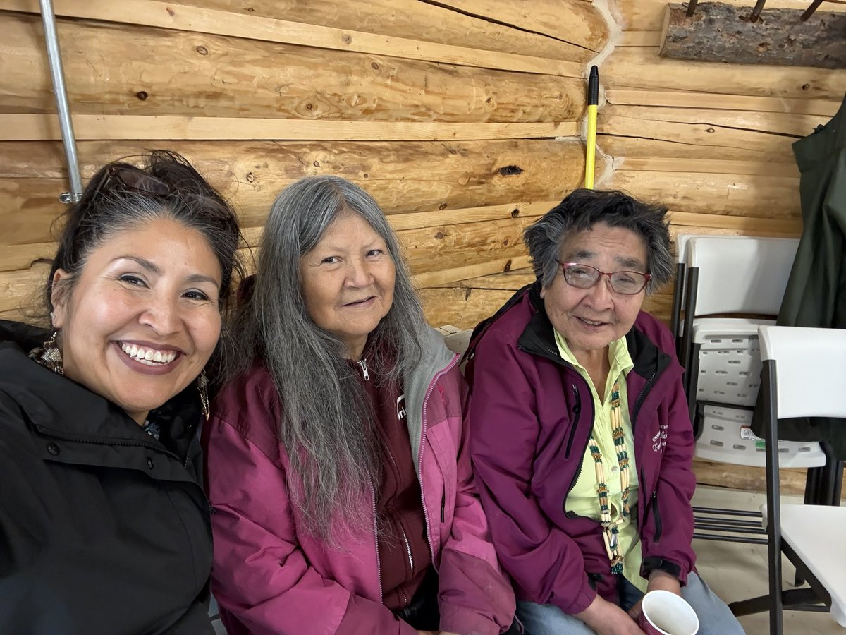 907sharon's tweet photo. Day 7 Friday 49 girdwood drizzle 🌧️ week 24 of 2026.  time to plan with team for our tribes. Prayers going out to our communities with love 🙏🏽. Love jogs with puppies, and beautiful wind and rain. #coachbennett #nikerunclub https://t.co/narP8EjOtJ