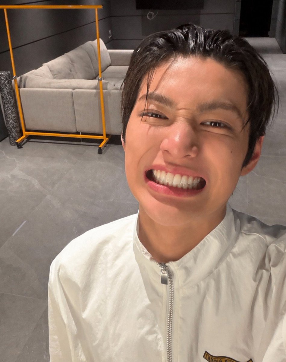 Keonnieverse's tweet photo. soft outside, strong inside🤍

#COSD #COERSelcaDay #KEONHO #건호 #CORTIS #코르티스 https://t.co/bd9w35PahX