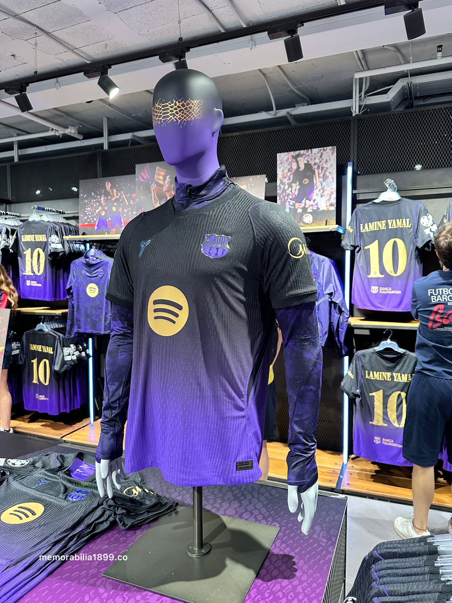 Culernews's tweet photo. EU PRECISO DESSA CAMISA COM URGÊNCIA https://t.co/ZOCRXCzQBg