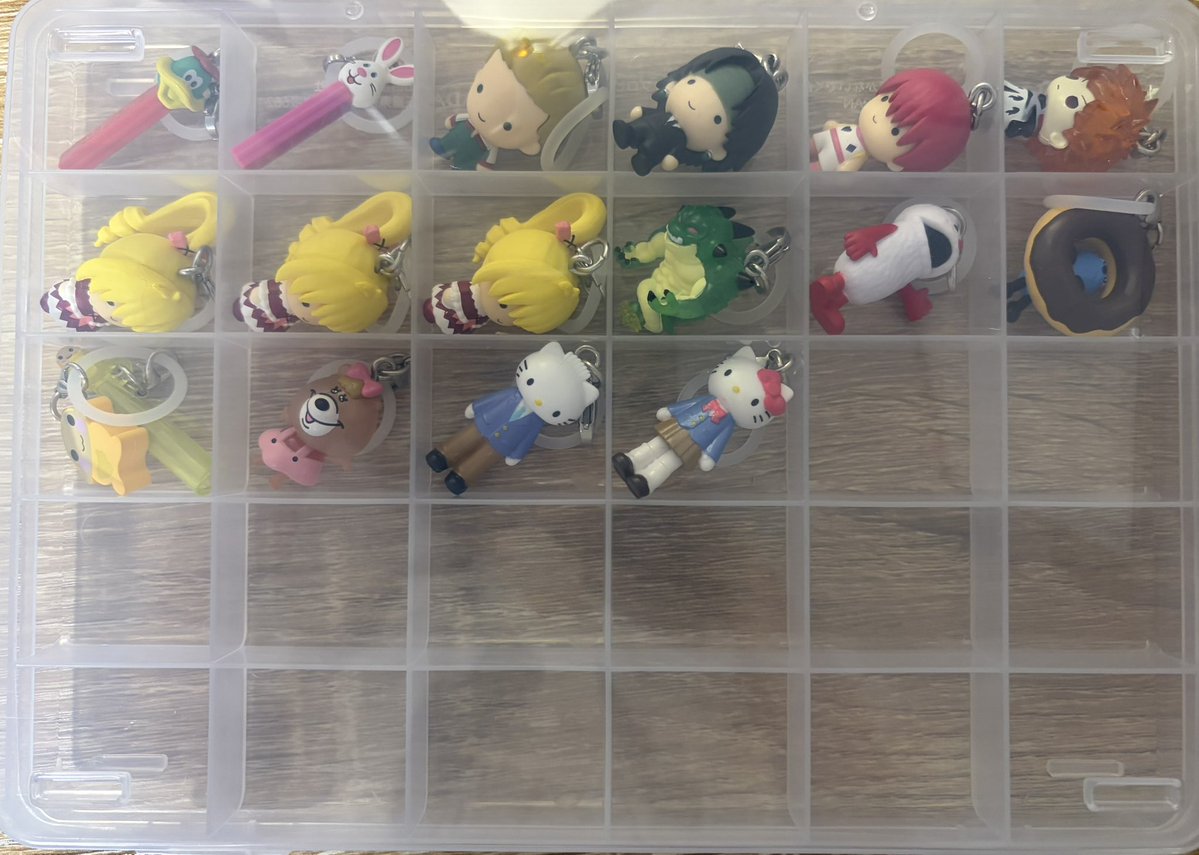 ssrssr666r's tweet photo. めじるしアクセサリー交換
サンリオ ハンターハンター トムジェリ

譲▶︎画像1~3枚目

求▶︎画像4~8枚目（リプ続きます）の⭕️印のもの

トム、クラピカ激求です。
郵送希望です
お気軽にお声掛けお待ちしてます

 #めじるしアクセサリー交換  #めじるしアクセサリー #サンリオめじるしアクセサリー https://t.co/Ek2GCAK6Rd