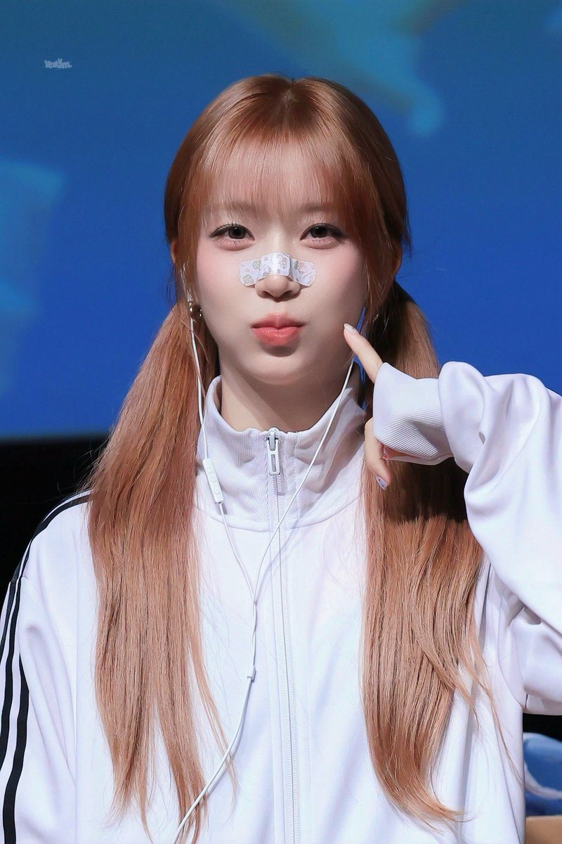 yedam0313's tweet photo. 260719 숨보싶….(수민 보고 싶다는 뜻…)
#스테이씨 #STAYC #수민 #SUMIN https://t.co/MZ2HOcpSit