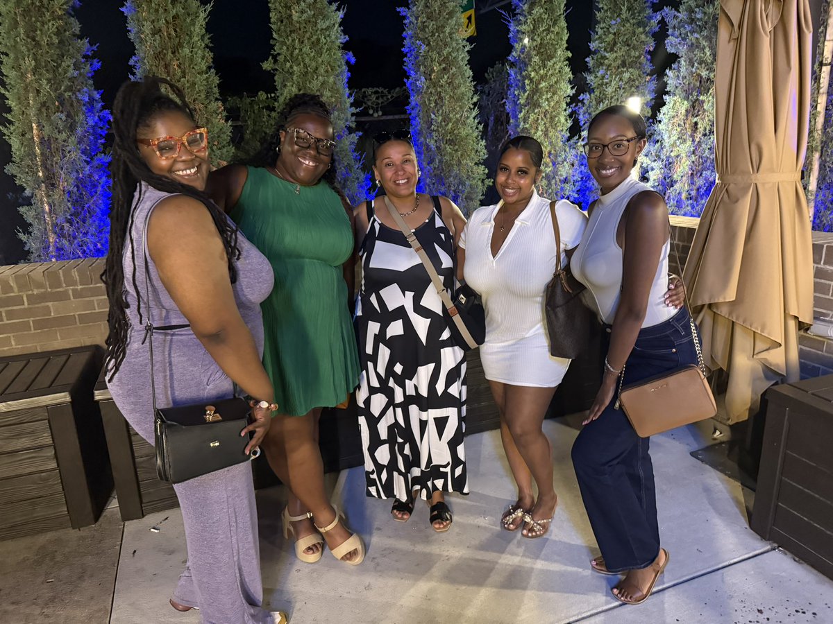 DrArlineLoading's tweet photo. Wrapping up the Summer with these colleagues turned friends is always a great time 🫶🏼 https://t.co/v6rQIz2SEu