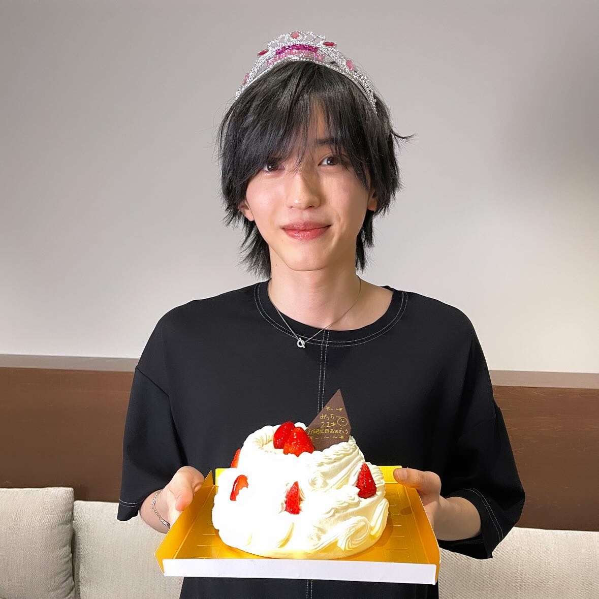 NaniwaFC_info's tweet photo. 🎉お誕生日おめでとうございます🎂

今日は道枝駿佑さんにとって、
笑顔あふれる素敵な一日になりますように✨

これからのさらなる活躍も楽しみにしています🩷

たくさんのメッセージお待ちしています💌

#道枝駿佑
#なにわ男子
#道枝駿佑誕生祭2026 https://t.co/JSM0fRkuhy