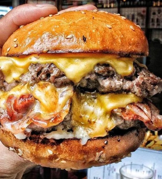 zinger_zon26872's tweet photo. Burger time eat or skip? https://t.co/T9uF1C7WAg