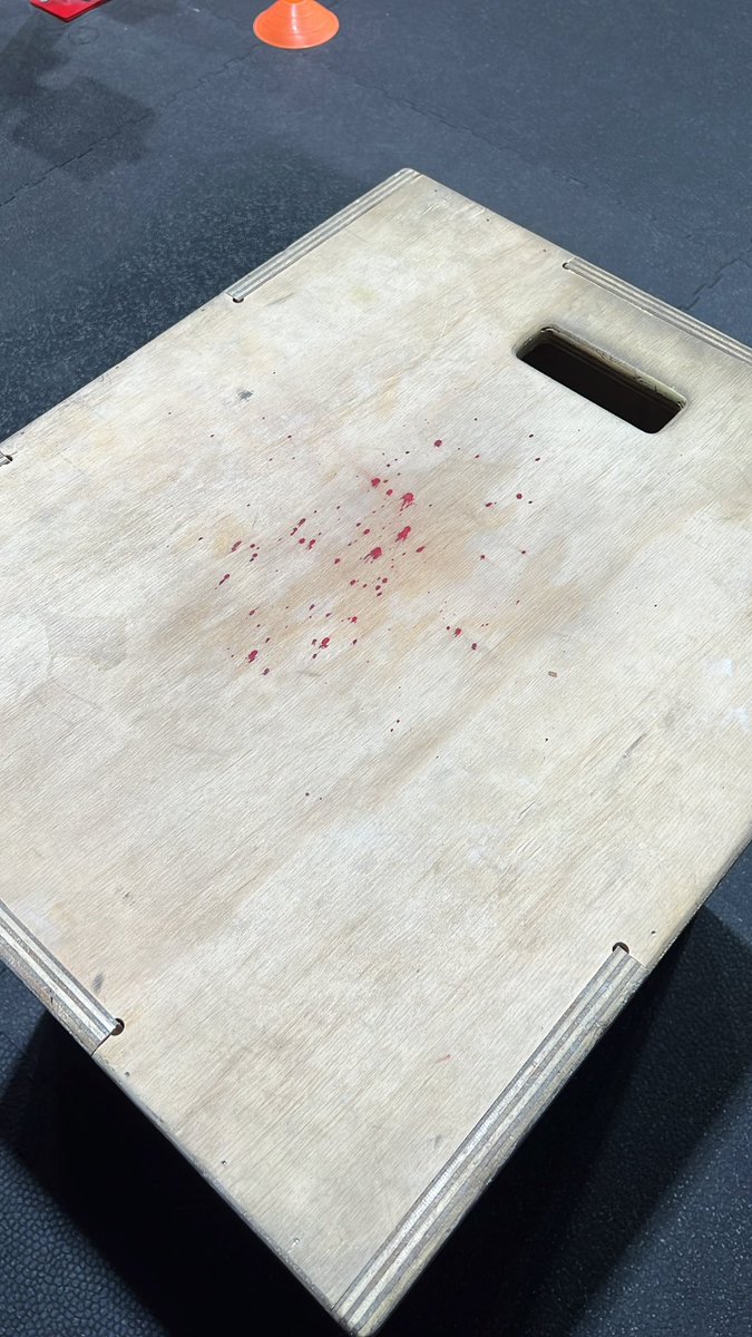 GRedrum's tweet photo. Estuvo bloody ๐ฉธ el WOD de hoy (no es mรญa) ๐ค #BoxJumps https://t.co/bVkmxQ4qbQ