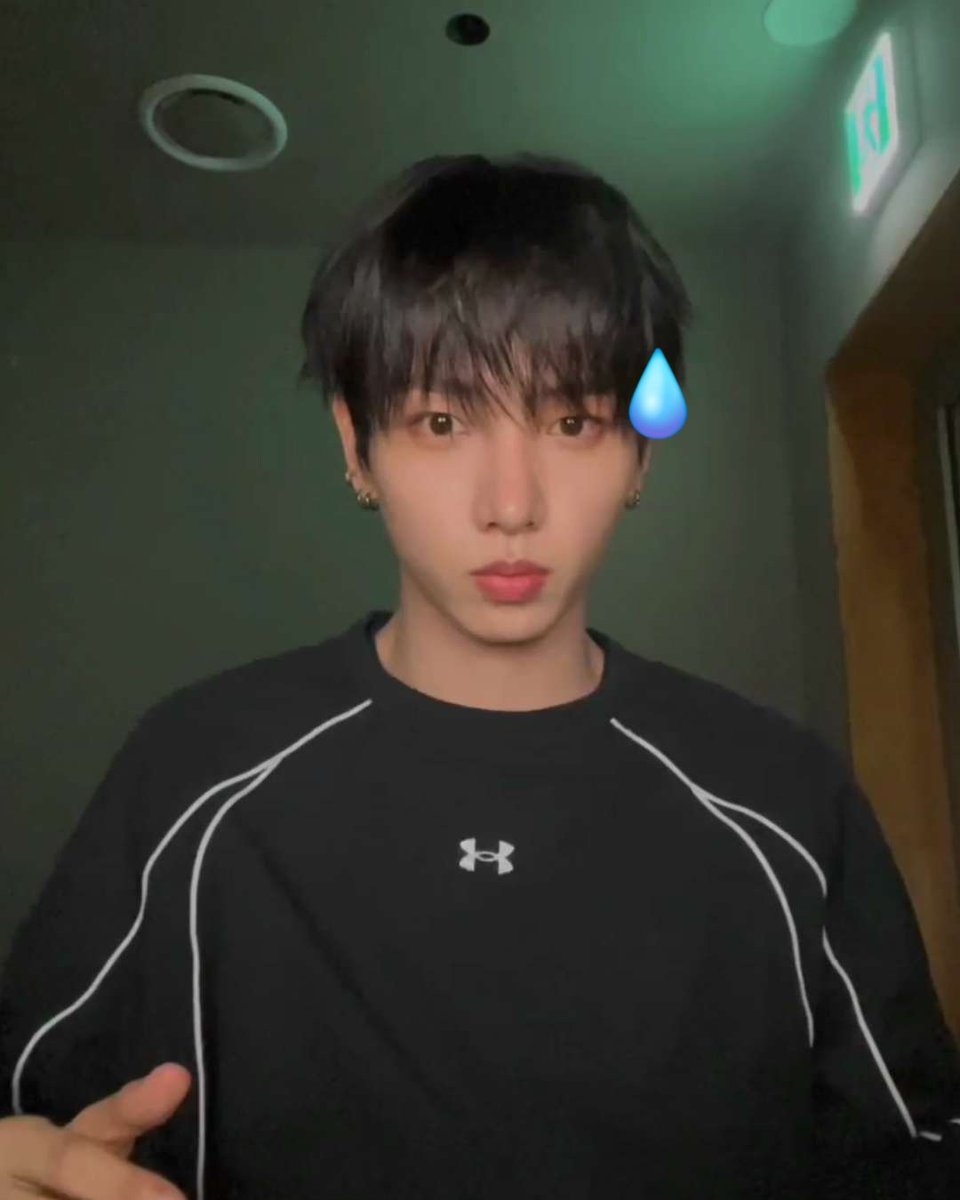 하나 tweet media