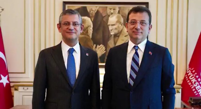 glgn_halil's tweet photo. Şu gördüğünüz ikili var ya; Ekrem ve Özgür… 25 yıllık AK Parti’yi çökerteceklerdi. 100 yıllık CHP’yi çökerttiler.  :)

#yolayrımı özgür özel yeni parti https://t.co/XYIy9ZXsNZ