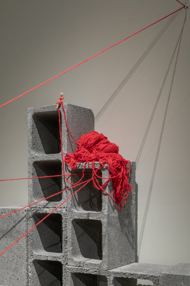 MUNTREF's tweet photo. Universos enteros en objetos diminutos. ¿Conocés la obra de #LilianaPorter? "Arena roja" (2018) y "La anarquista" (2023) son las obras con las que participa en ⚫️ LET`S PLAY / Juguemos en el mundo, la exposición de @BIENALSURarte en el Centro de #ArteContemporáneo de la @UNTREF. https://t.co/lGzQePE5Tj