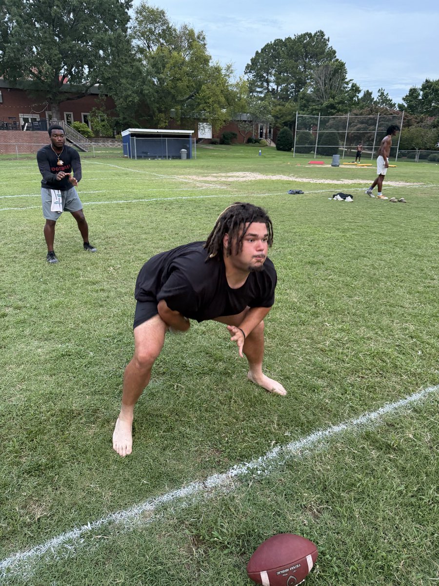 JCCJ56's tweet photo. #juco #football #center #oline https://t.co/M3QDLc994z