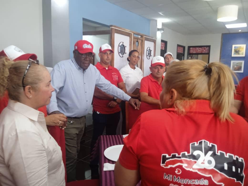 amandoestepais's tweet photo. Realiza recorrido Salvador Valdés Mesa, Vicepresidente de la República. al restaurant San Pascual especializado en comidas criollas y marineras como parte de las obras concebidas en la celebración del 26 - 7 en la Villa Blanca.
#CaibarienEn26
#VillaClaraConTodos https://t.co/298xao6kYt