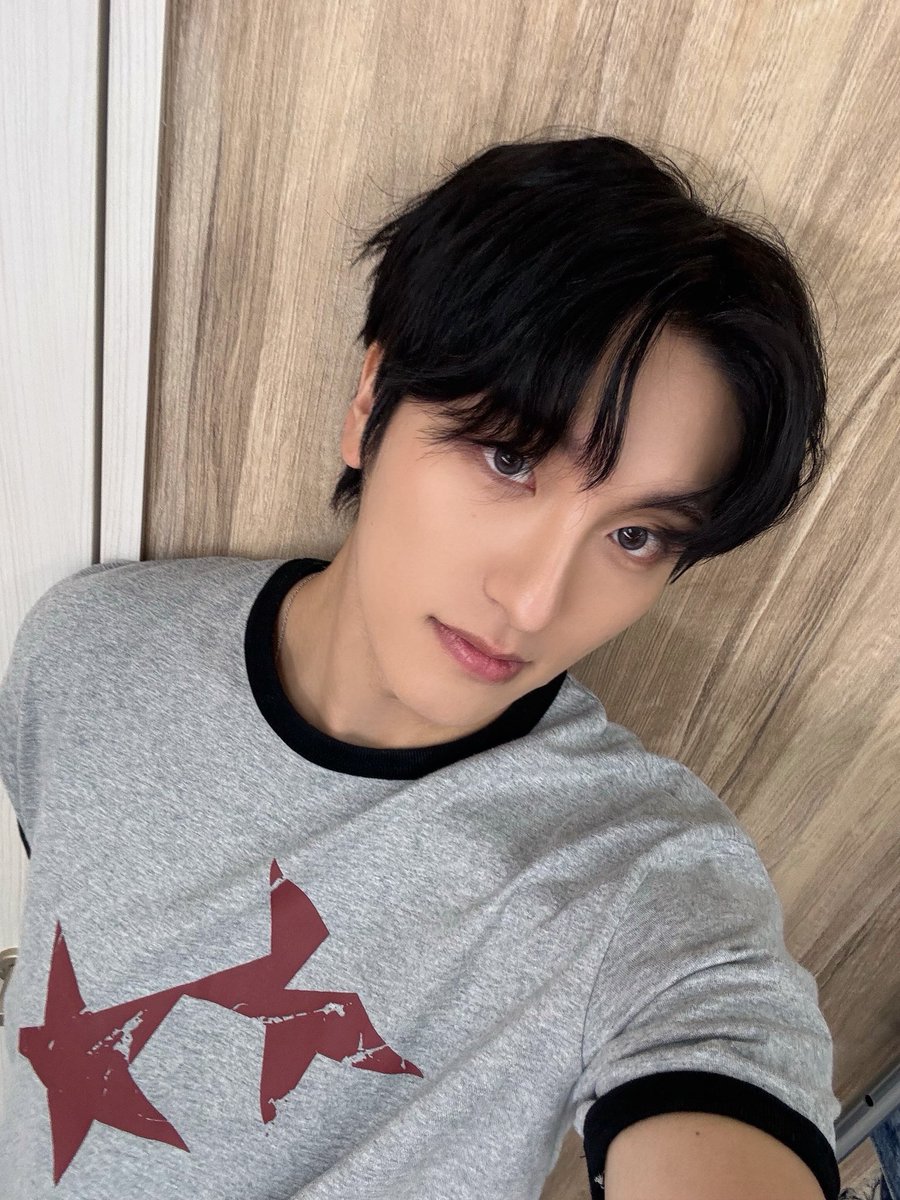 OmegaX_members's tweet photo. [#OX]

포애기 오늘 하루 행복했어 ❤️

#OMEGA_X #오메가엑스
#세빈 #SEBIN https://t.co/3RPu0wypt6