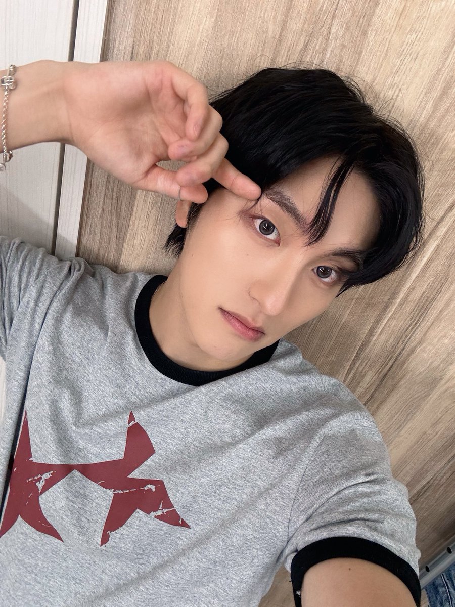 OmegaX_members's tweet photo. [#OX]

포애기 오늘 하루 행복했어 ❤️

#OMEGA_X #오메가엑스
#세빈 #SEBIN https://t.co/3RPu0wypt6