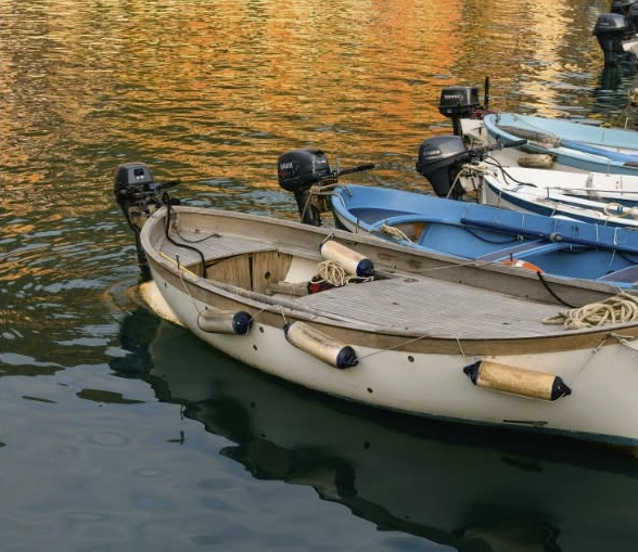AAAStorage1's tweet photo. Did you know that you can store furnishings out of a 2 - 3-bedroom apt/home, boat, commercial trailer or most full-size vehicles in a 10x30 storage unit? Call today to see what's available. 304.366.3323. https://t.co/h6anJmuss2