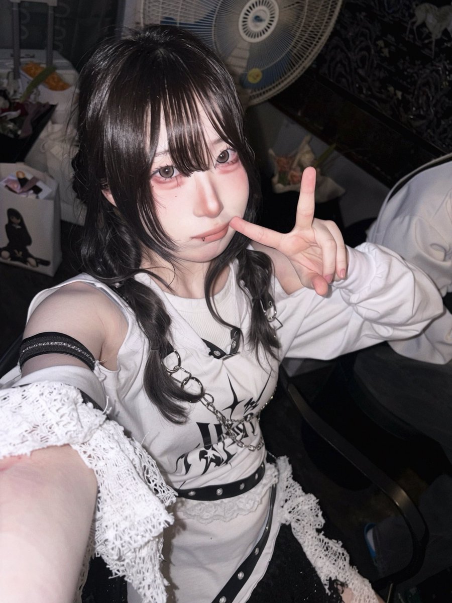 무이 【AWIBA】 tweet media