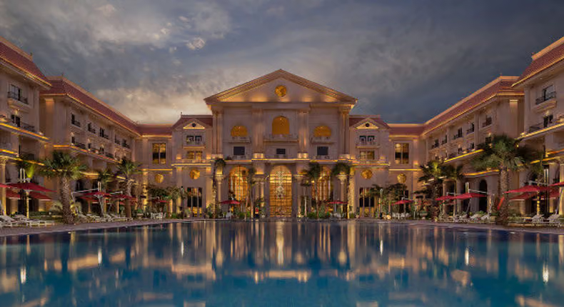 BusInsiderSSA's tweet photo. Marriott will develop nine new hotels and resorts across Egypt🇪🇬, adding more than 1,800 rooms.

The projects represent investments exceeding $1.1 billion (56.7 billion Egyptian pounds).

The developments are expected to create about 6,000 jobs and accommodate 373,000 tourists annually.

The deal strengthens Egypt’s🇪🇬 push to become a leading tourism and investment hub in North Africa.