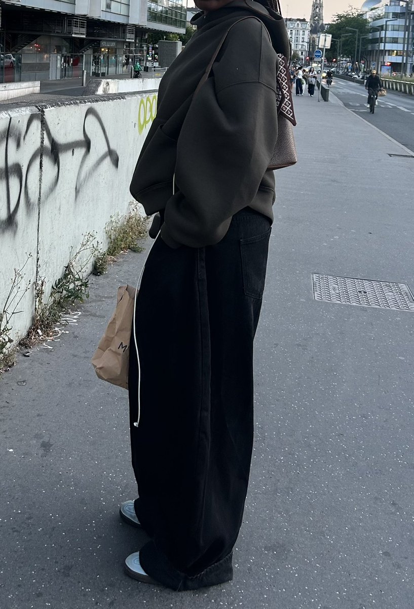 Benita🫒 tweet media