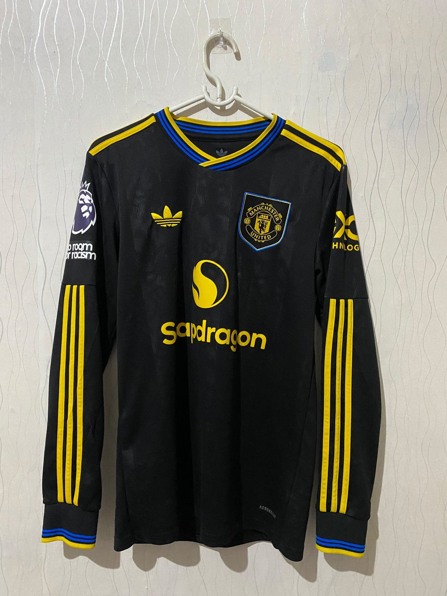calivFA's tweet photo. #jersey4sale all original / size S / Mint / price chat 085772202140 or instagram @calivfarido https://t.co/aeMbNgm47C