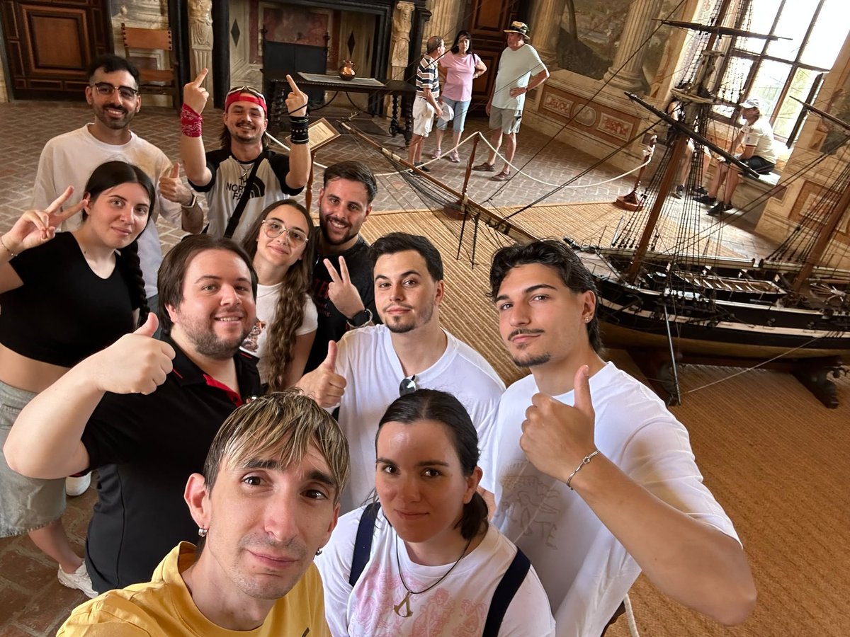 Ubicypher's tweet photo. La Reunión II

Insieme Per la Vittoria 🦅 

Una vez más, un orgullo de poder reunirnos para hablar de lo que más nos gusta.

Unidos por un juego y por una hermandad que empezó en una pantalla y acabó siendo realidad.

Hoy a las 21:00 hora española estaremos en directo para charlar sobre el estado actual de la saga y Assassin's Creed Black Flag Resynced.

https://t.co/JfaSyf7Abx

#AssassinsCreed