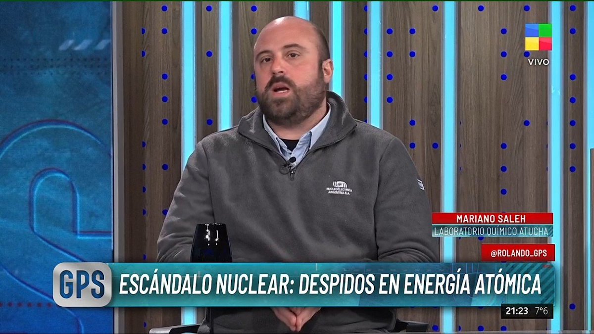 TraductorTeAma's tweet photo. Like si sos feliz con que el gobierno nacional haya echado de la central nuclear a este gordo vago sindicalista. https://t.co/E10ET30tb1