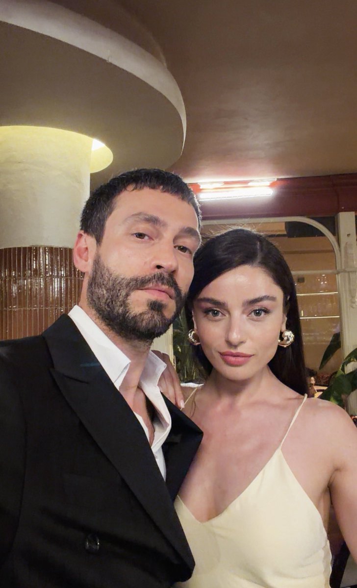mycapella01's tweet photo. Couple chemistry 🔥

#AyçaAyşinTuran • #EkinKoç
#MuhtemelAşk • #DefKad https://t.co/QBv06hICOd