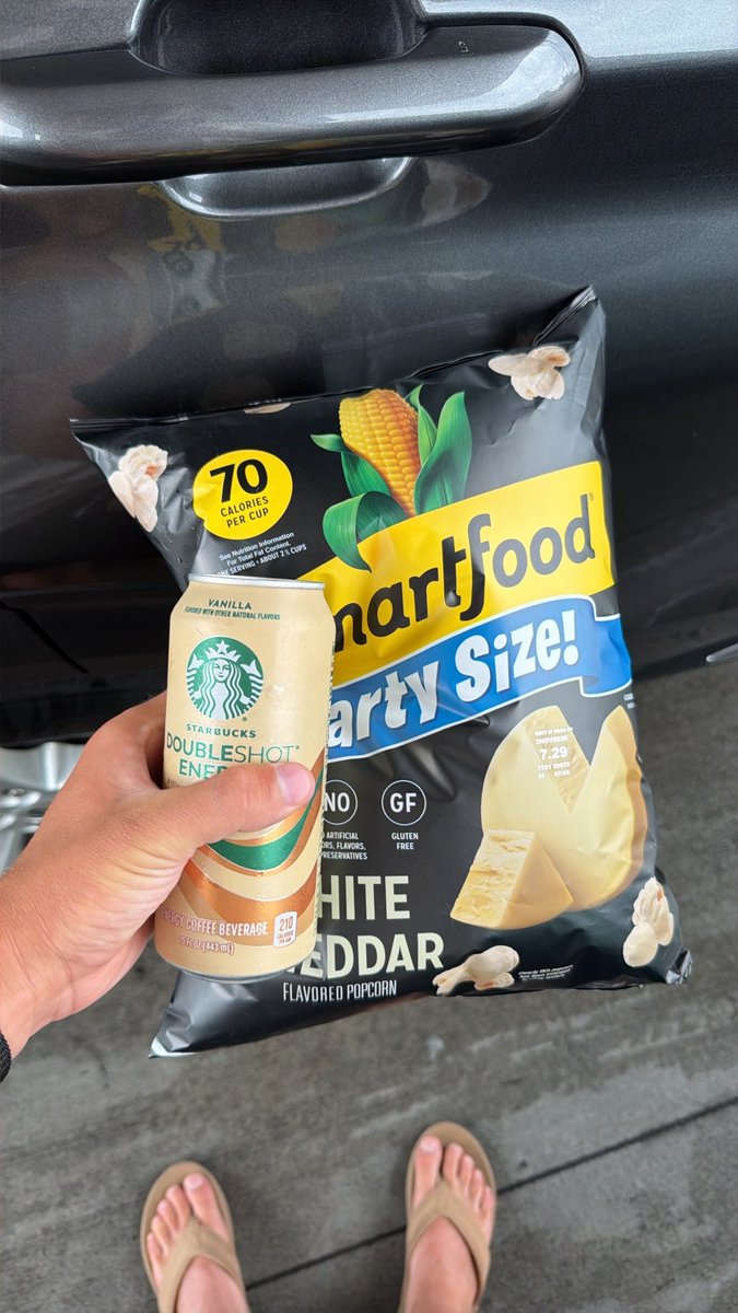 DRealest67's tweet photo. Shoutout Sheetz in NC for this combo, all this for only $13 #jews #almostshitmyselfinparkinglot https://t.co/uT8cSk3cek