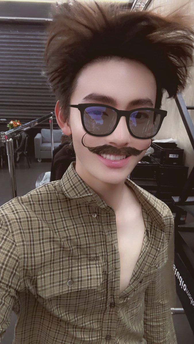 kristryya's tweet photo. kembar siam💜
#SEONGHYEON

#COSD #CoerSelcaDay #CORTIS https://t.co/eRkRWRJE7z