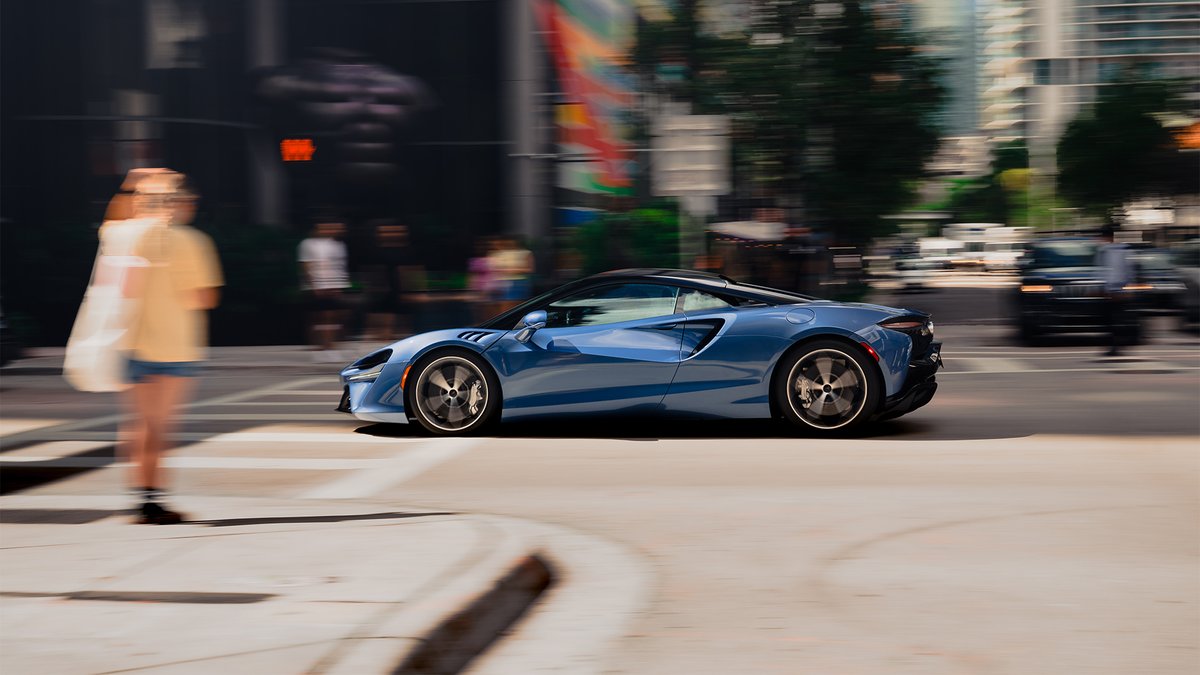 McLaren Automotive tweet media