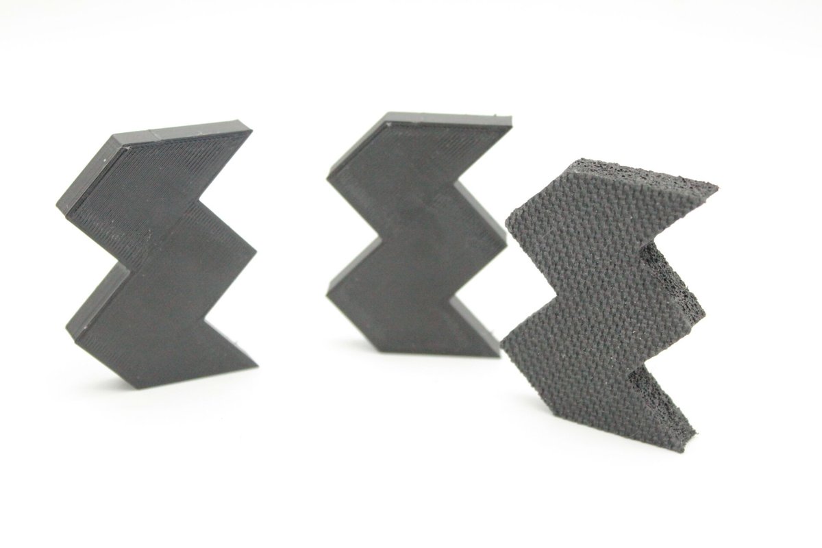 Easy3D2's tweet photo. Ce sont des supports anti-fatigue pour eclairs epuises par les orages.
Matiere: TPU Noir Emotion Tech
Imprimante: Prusa i3 MK3S+
Service d'impression 3D en ligne : https://t.co/Ni42AFJEkj
#easy3D #TextureChallenge #LisseOuTexture #FuzzySkinFun #ImpressionGraphique https://t.co/z6GihXy76F