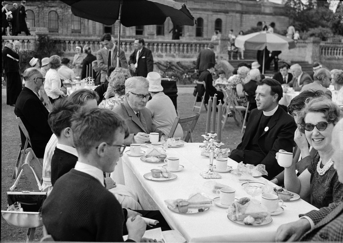 JesuitArchives's tweet photo. These photos capture a beautifully arranged garden party, where Jesuits gathered with family and friends to enjoy tea and good company.

Did you attend a garden party at Heythrop? We'd love to hear your memories in the comments. 🍰☕🌿

#EYA #JesuitHistory #FlashbackFriday https://t.co/sGuM2AOLy3