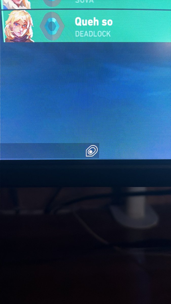 Th3Eco's tweet photo. Aquí el compañero Deadlock de nombre Queh so #5414. Desde la primera ronda se dedicó a trolear la partida, coger la spike quedándose AFK y dando información a los enemigos en todas la rondas. Desde donde estábamos, que hacíamos, las armas que teníamos y todo. @RiotSupportES https://t.co/tpK7JvtZ9P