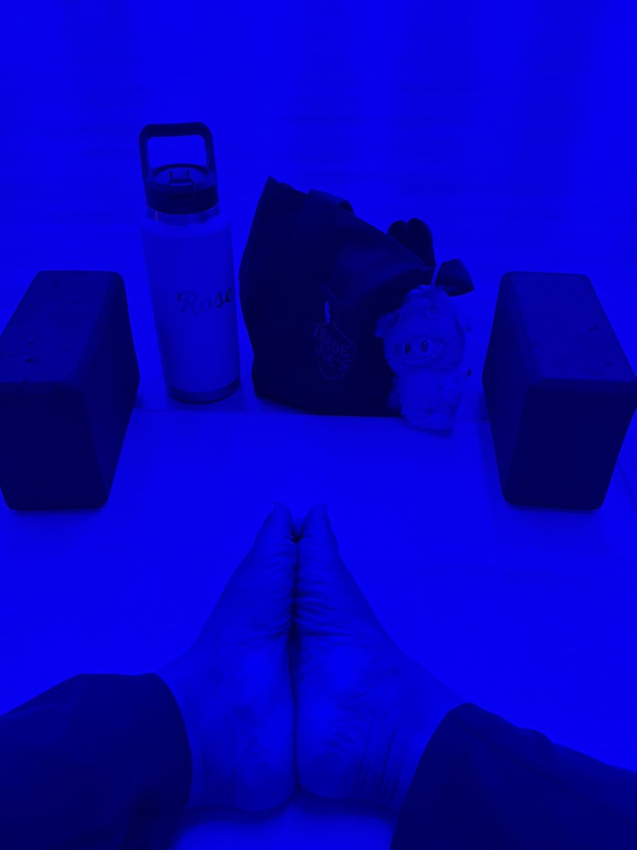 RoseEnriquez's tweet photo. Happy Friday!
Hot Yoga to start off my day.
Inversion Flow kicked by behind today!
Namaste everyone π§π»ββοΈ
#MovewithRose https://t.co/P8nBD09OE2