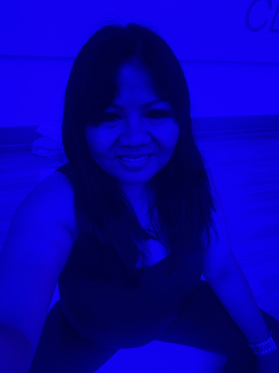 RoseEnriquez's tweet photo. Happy Friday!
Hot Yoga to start off my day.
Inversion Flow kicked by behind today!
Namaste everyone π§π»ββοΈ
#MovewithRose https://t.co/P8nBD09OE2