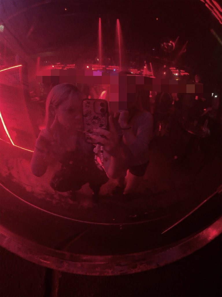sofltpdy's tweet photo. 재미없죠나갈래요(실제로나간다) https://t.co/KfLl1lulA4
