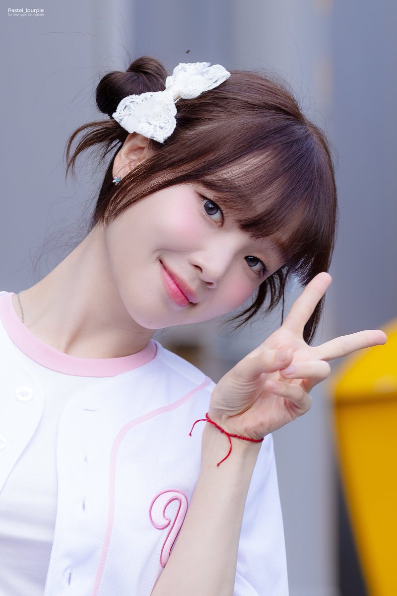 pastel_lpurple's tweet photo. 260718 모모이 팬사인회

@WM_OHMYGIRL 
#오마이걸 #OHMYGIRL #승희 #SEUNGHEE https://t.co/drsfm1YGUz