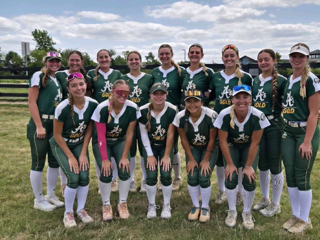 49theCaroline's tweet photo. Such a fun week in Indy with @AGTVallery! 

We came up just short of the Elite 8 Finals. I overcame a rough 0-7 start to finish with a 5-7 with several XBHs.

Thank you to all the Coaches who checked us out the past week and all of summer! 

Time to rest up a bit and hit it hard for @CreekviewSB next week!

@DickeyVallery @CoachJMaloney @HaleighDickey