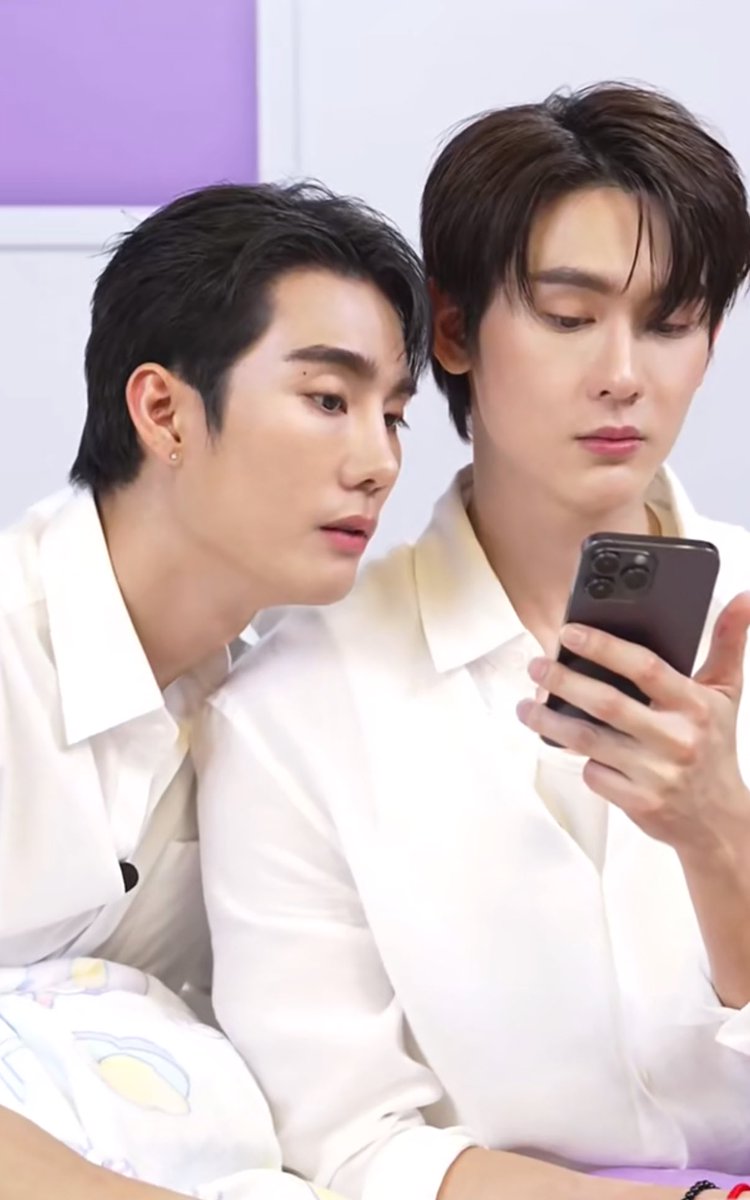 chattida_bassa's tweet photo. ฟิลแบบ ปป ตามดูคลิปลูกที่คุณครูส่งมาในไลน์กลุ่มผู้ปกครอง แล้วหามาฟ็อกซ์ไม่เจอ ไม่รู้ว่าเข้าเรียนไหม อีกใจก็กลัวเมียวีนลูก เดี๋ยวตัวเองต้องรับกรรมแทน 🤣🤣🤣🤣

🦊🍅😂✨✨ https://t.co/5Fk3AHWzRd