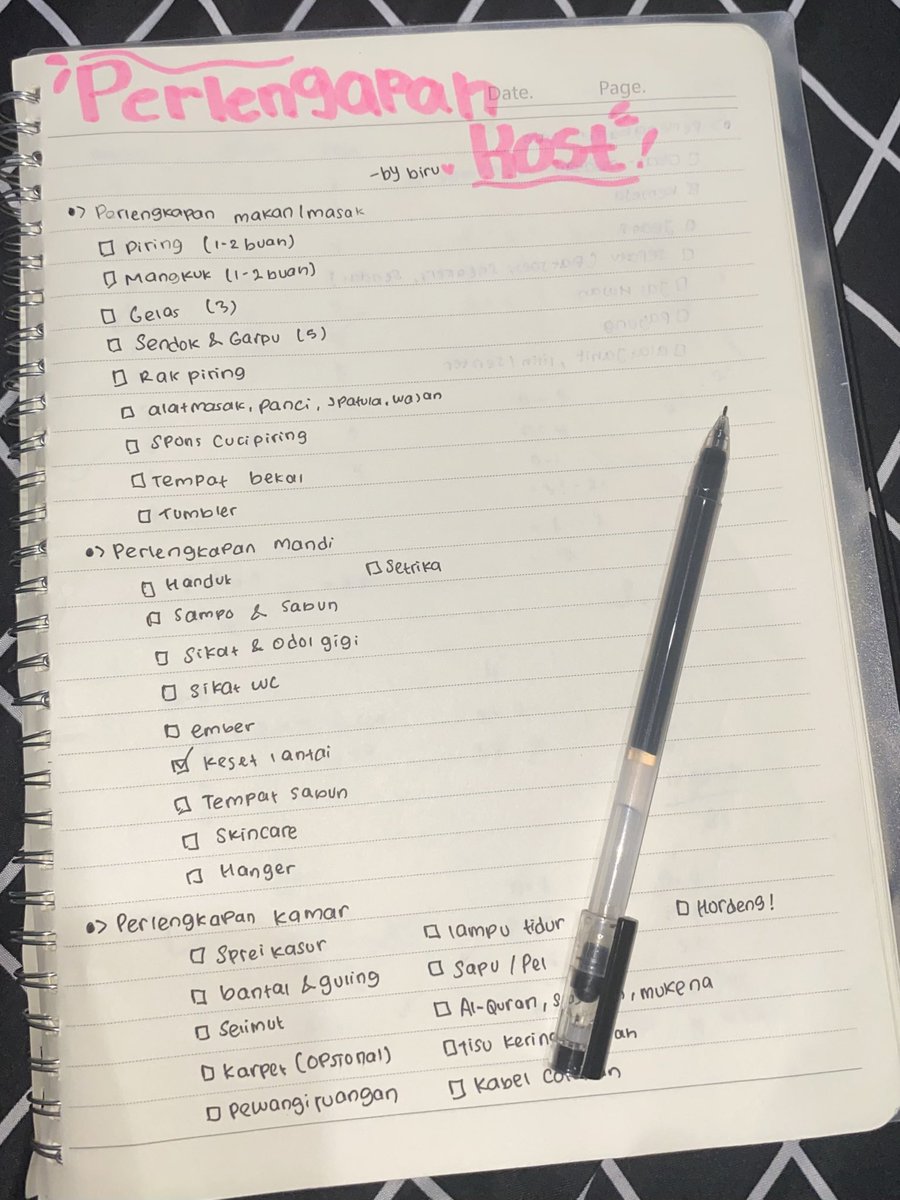 lcvelykyaa's tweet photo. udah di fase nulis kebutuhan buat kost #maba, biasanya gua nulis materi di binder ini 😔 btw klo ad perlengkapan yg kurang bilank ya man teman 💙 https://t.co/GoO9yVPOVo