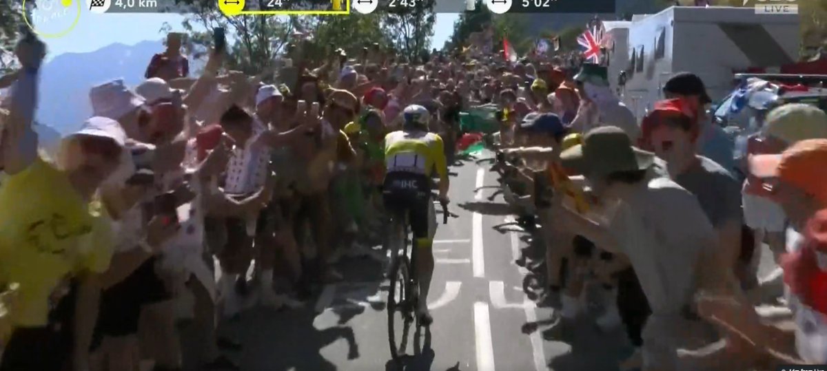 CamRONOS2's tweet photo. My fav part of the day:
👹The devil🔱

#TDF2026 https://t.co/ku3BkZAAOD