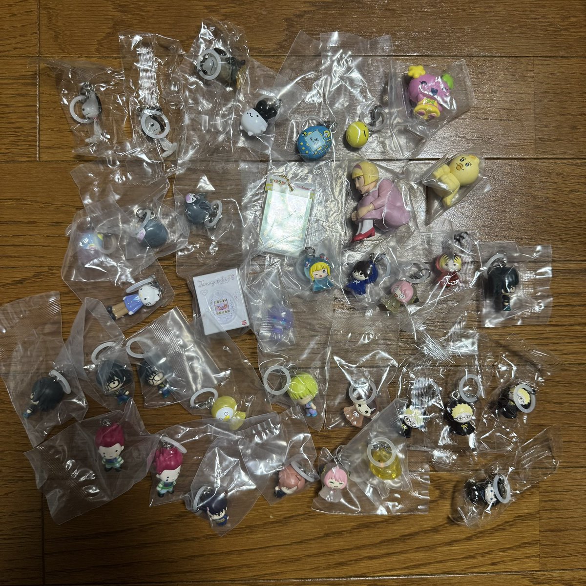 taerarenaitoki's tweet photo. 【交換・買取】 ガチャガチャ めじるしアクセサリー サンリオ たまごっち 銀魂 HUNTERHUNTER キーリング スクイーズ キティ
【譲】画像

【求】クロミ全般(同種は所持あり)、買取

郵送もしくは、都内手渡しにて🫧

お気軽にDM、またはリプにてお声かけください🫡 https://t.co/YtkNM9qRs8