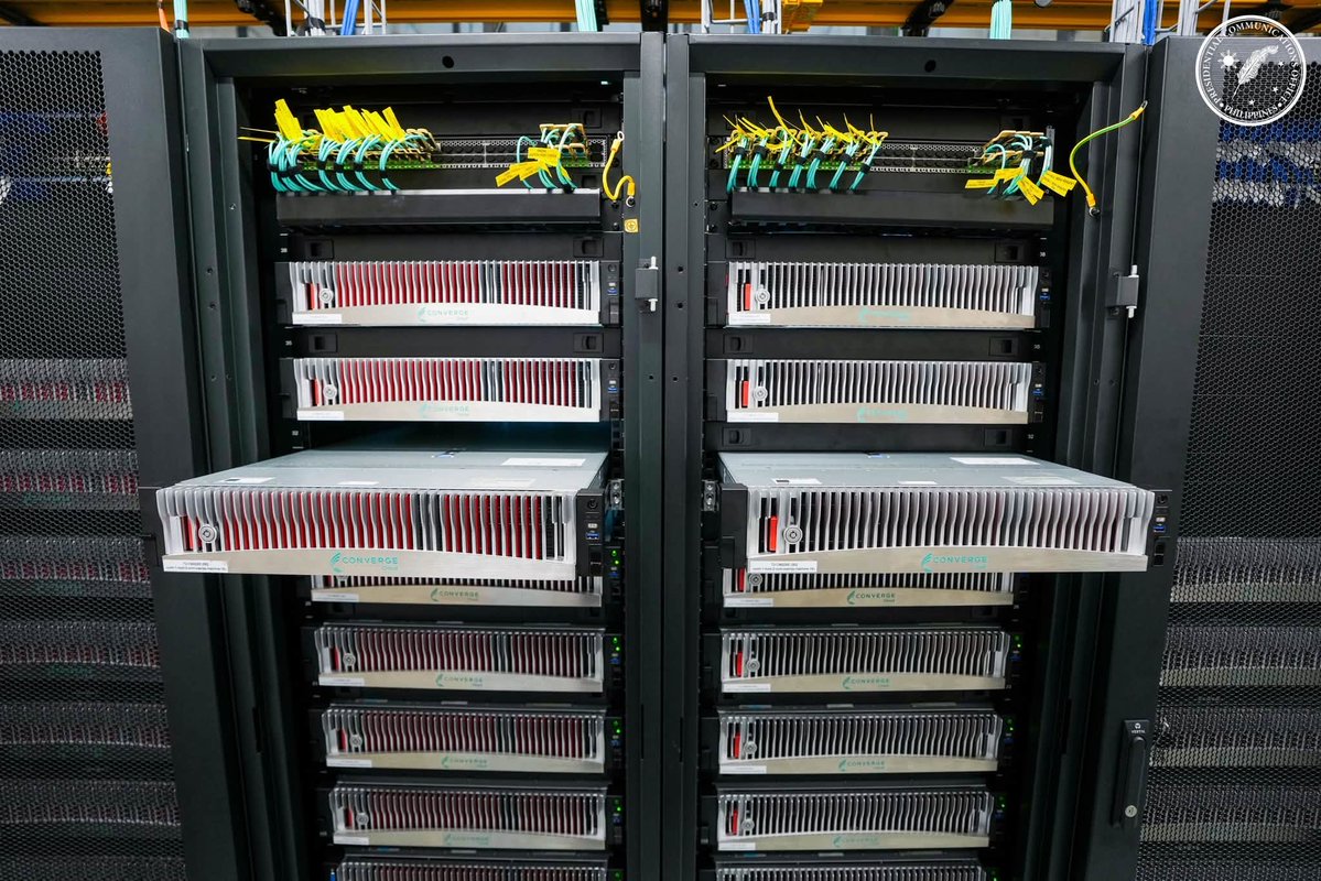 imtheatan's tweet photo. 🚨TECH UPGRADE: PBBM INSPECTS NEW AI DATA CENTER IN PAMPANGA!

1. Full support for local tech: President Marcos visited the Converge Angeles Data Center in Pampanga to boost the country’s digital infrastructure and data sovereignty.

2. Modern and AI-ready: 
This Tier III facility features a 12-megawatt capacity designed to securely host government cloud systems and critical services.

3. Less reliance on foreign hubs: Investing in local facilities helps protect our data and positions the Philippines as a top regional tech hub!