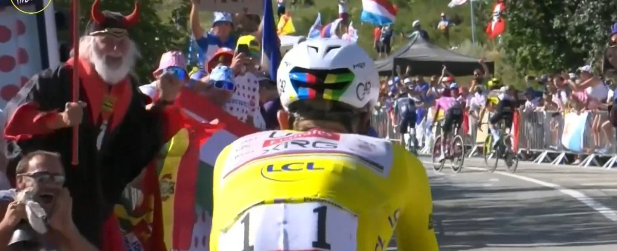 CamRONOS2's tweet photo. My fav part of the day:
👹The devil🔱

#TDF2026 https://t.co/ku3BkZAAOD