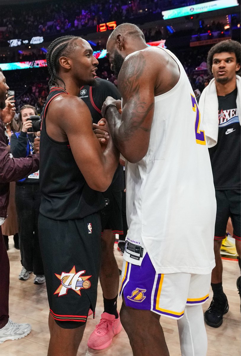 brkicks's tweet photo. 🚨 LEBRON IS HEADED TO PHILLY 🚨

He’s joining a stacked roster that includes Jaylen Brown, Joel Embiid, and Tyrese Maxey 😳🔥 https://t.co/YTXbMhp61v
