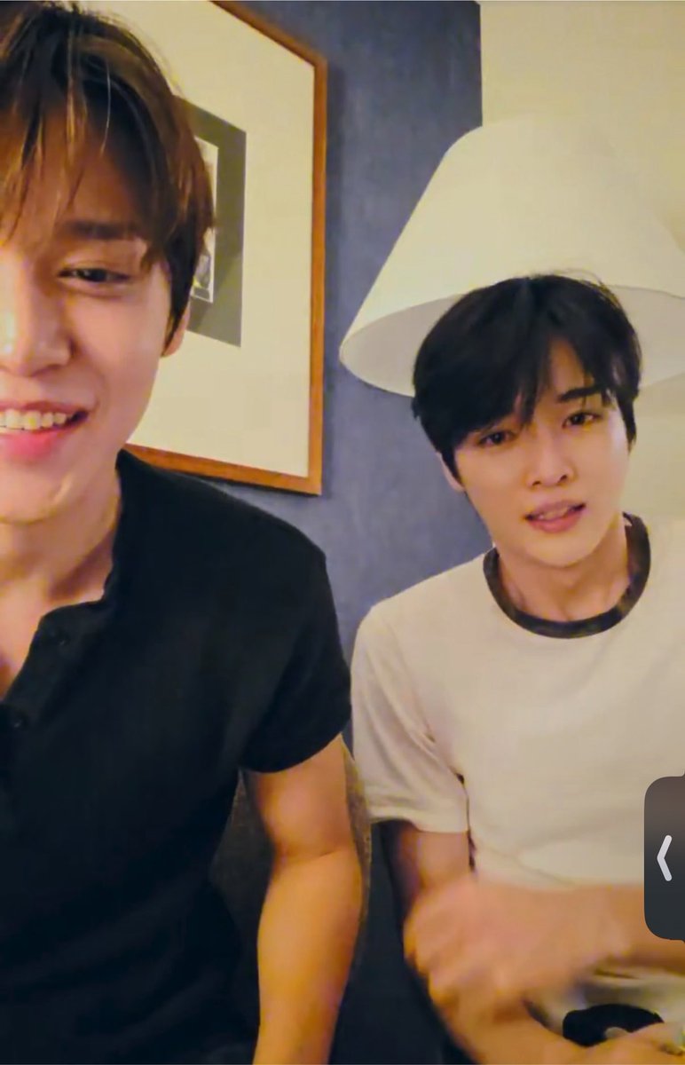 ohmy01z's tweet photo. 시발 고베에서 키는 라이브 2 ㅜㅜ  ♡ ♡ https://t.co/HocUhHjL2j