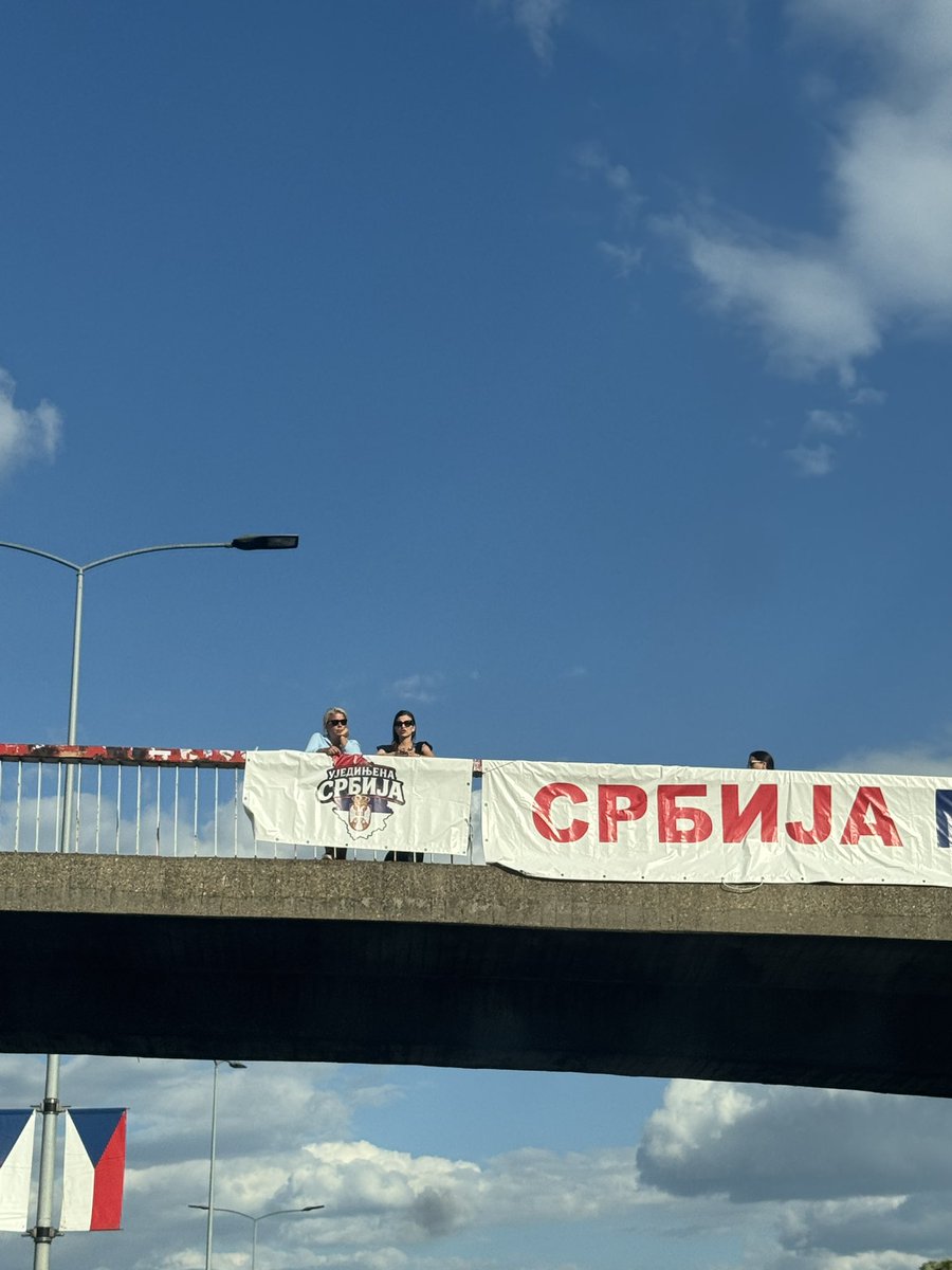 Милош Павловић tweet media