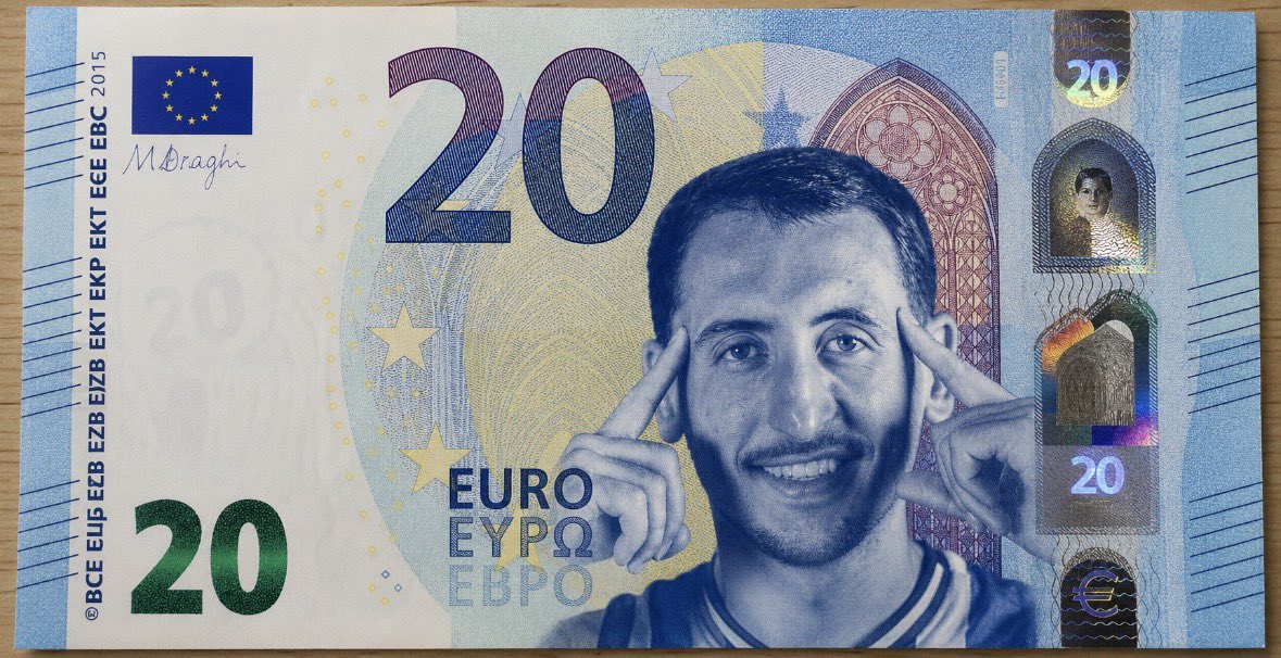 seolarseo_'s tweet photo. los billetes estaban en una onda un poco negativa, no se muy bien el motivo https://t.co/GDbPpdB6bX