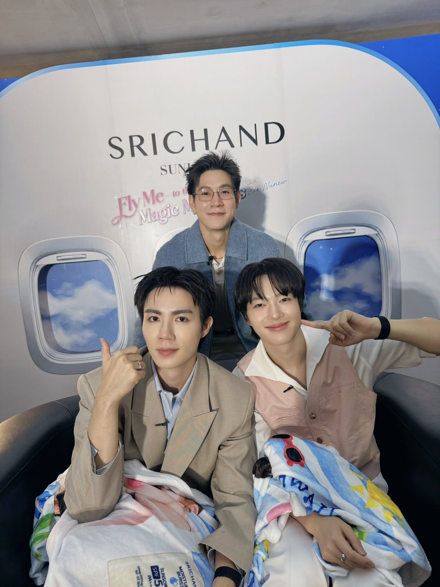 DomundiTV's tweet photo. ขอขอบคุณ @SRICHAND1948 ที่ให้เกียรติ “ซี” @zee_pruk และ “นุนิว” @CwrNew ได้มาร่วม Live พูดคุยและทำกิจกรรมสนุก ๆ ในวันนี้นะคะ 🥰

ขอขอบคุณแฟน ๆ ทุกคนที่มาเจอกัน รวมถึงแฟน ๆ ที่ติดตามรับชม Live และส่งกำลังใจมาให้ทั้งสองคนด้วยนะคะ 🫶🏻✨️

SRICHAND MAGIC MOMENTS WITH ZNN
#SRICHANDSunFlyWithZNN
